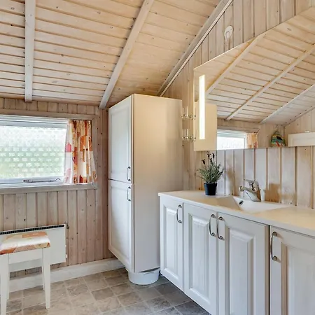 Dom wakacyjny Arona - 1-5km From The Sea By Interhome *