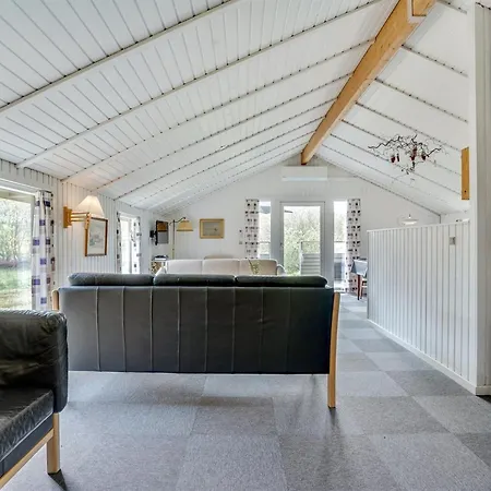 Dom wakacyjny Arona - 1-5km From The Sea By Interhome *