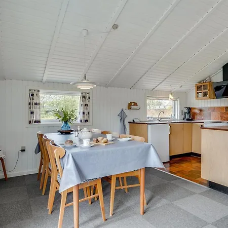 Ferienhaus Arona - 1-5km From The Sea By Interhome *