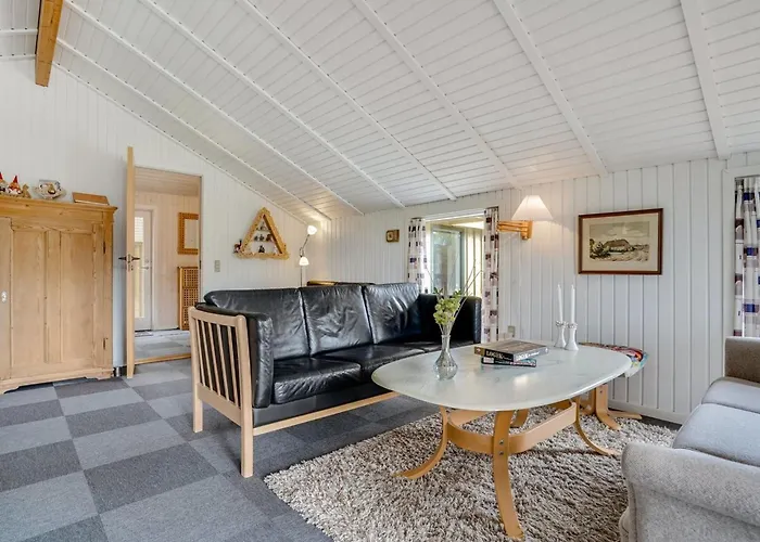 Holiday home Arona - 1-5km From The Sea By Interhome Fano