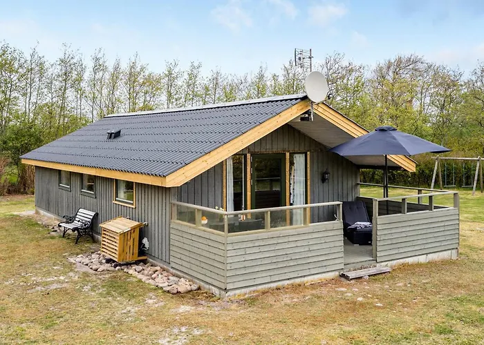 Holiday home Arona - 1-5km From The Sea By Interhome Fano